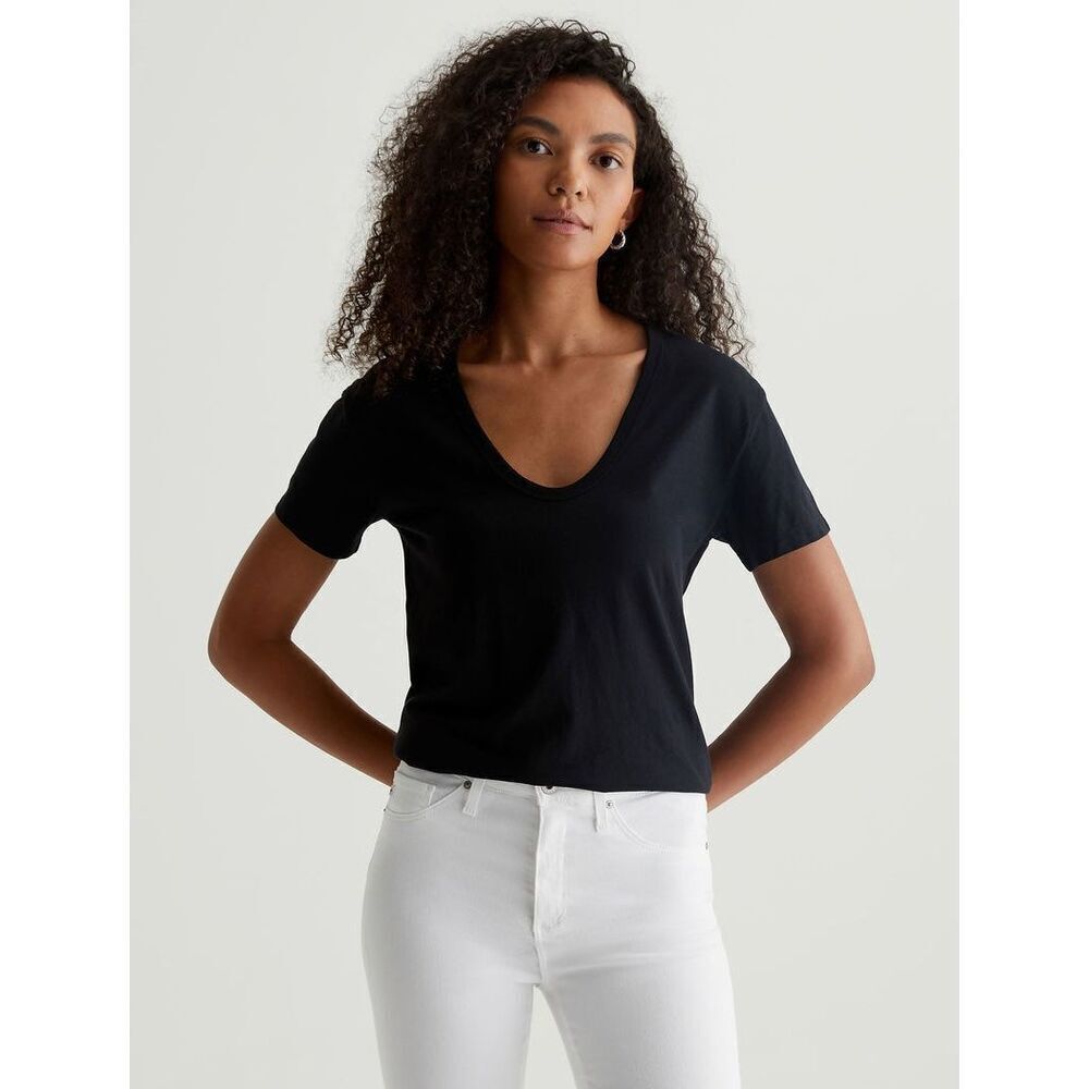 AG Adriano Goldschmied Women’s true black U t shirt size small